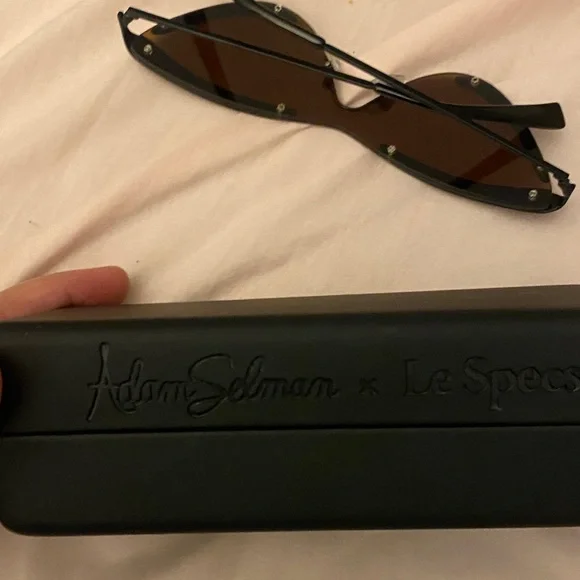 THE SCANDAL ADAM SELMAN LE SPECS SUNGLASSES - Picture 8 of 10